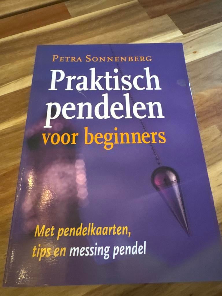 Praktisch Pendelen voor Beginners - Petra Sonnenberg, Ophalen of Verzenden, Zo goed als nieuw, Spiritualiteit algemeen, Instructieboek
