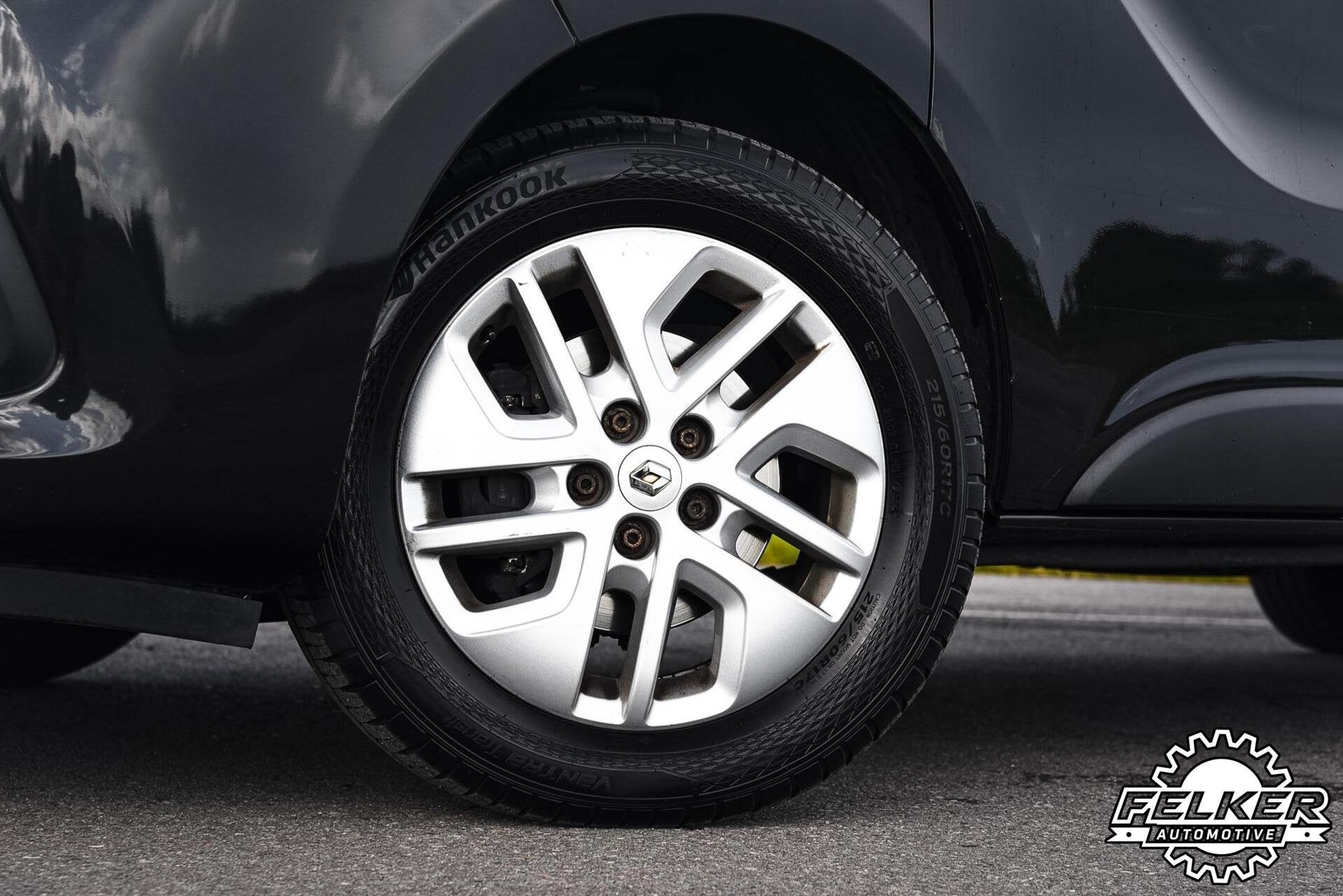 Trafic 2.0 dCi 145 DC Luxe | Automaat | 6-Pers, Automaat, 145 pk, Euro 6, 4 cilinders