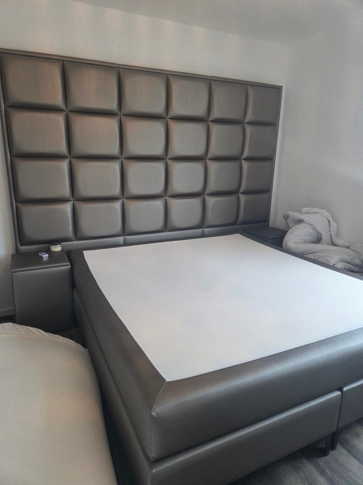 Z.s.m ophalen zo goed als nieuw bed 1.80 bij 2, Ophalen of Verzenden, Zo goed als nieuw, Eenpersoons