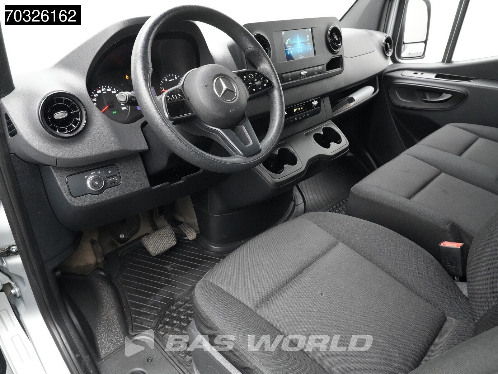 Mercedes Sprinter 215 CDI Automaat 150pk L2H2 MBUX Camera Ai, Auto's, Automaat, Stof, Gebruikt, Euro 6