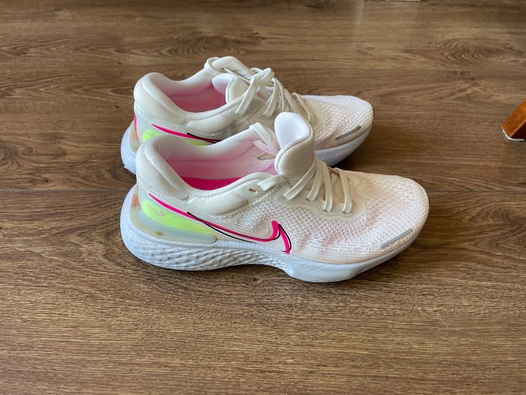 Nike ZoomX Invincible Run Flyknit Maat 9,5, Ophalen, Nieuw, Hardloopschoenen, Nike