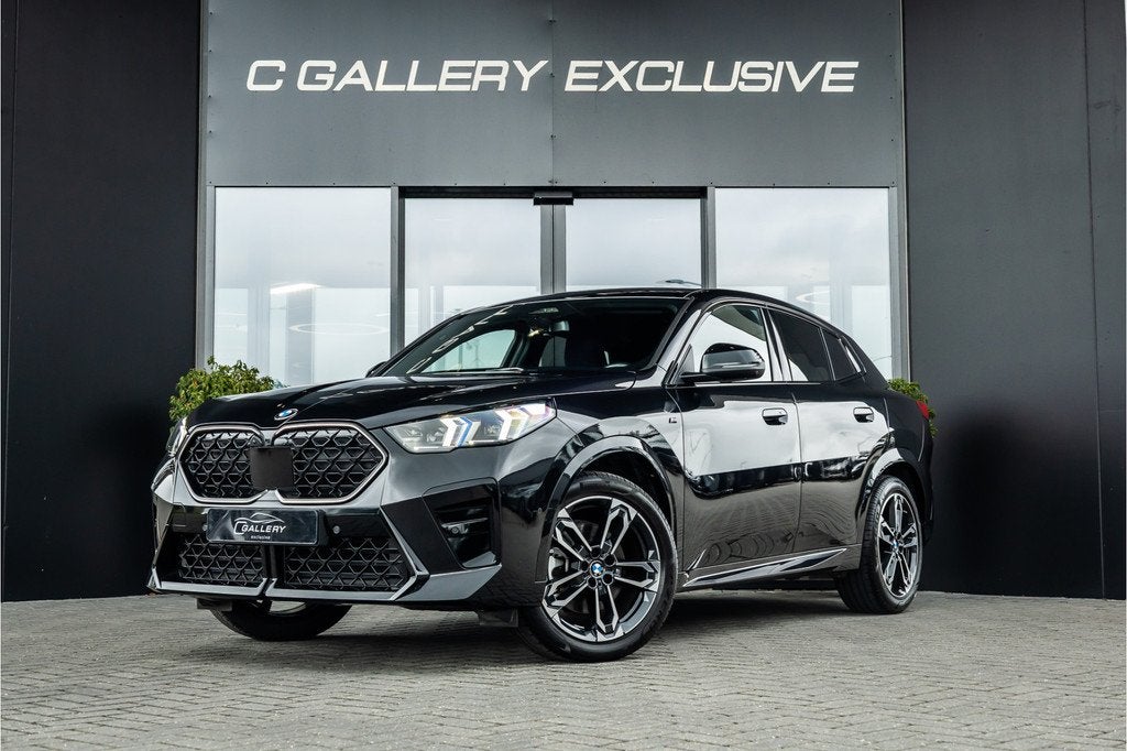 BMW X2 sDrive20i - M Sport | 360 Camera | Alcantara | Keyles, X2, Gebruikt, Zwart, 156 pk