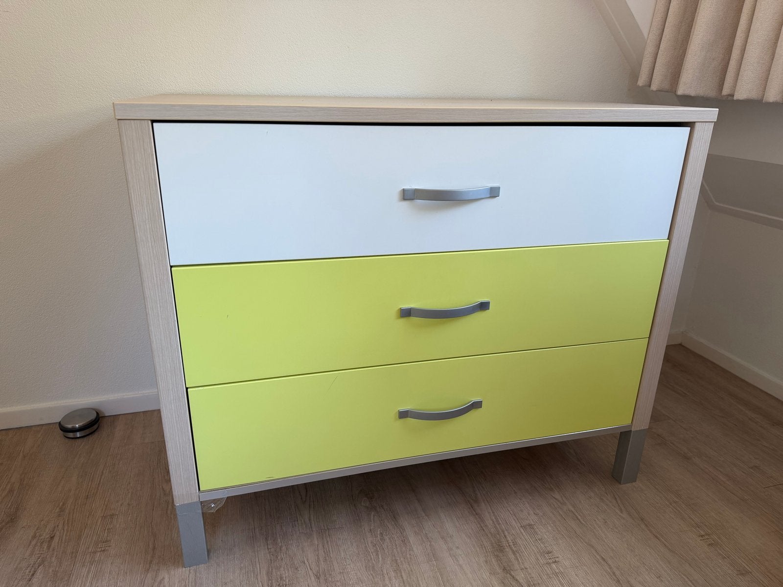 Vroomshoop Troy Commode - Wit/Limegroen, Kinderen en Baby's, Kinderkamer | Commodes en Kasten, Ophalen, Gebruikt, 50 tot 70 cm