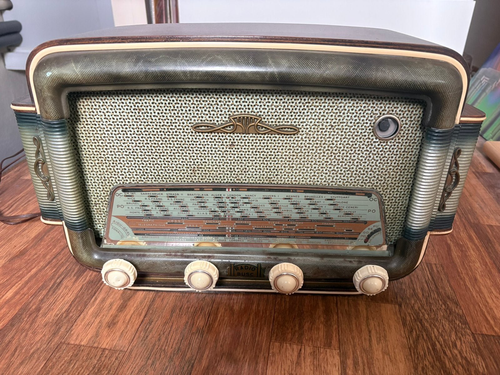 Oude buizenradio, Ophalen