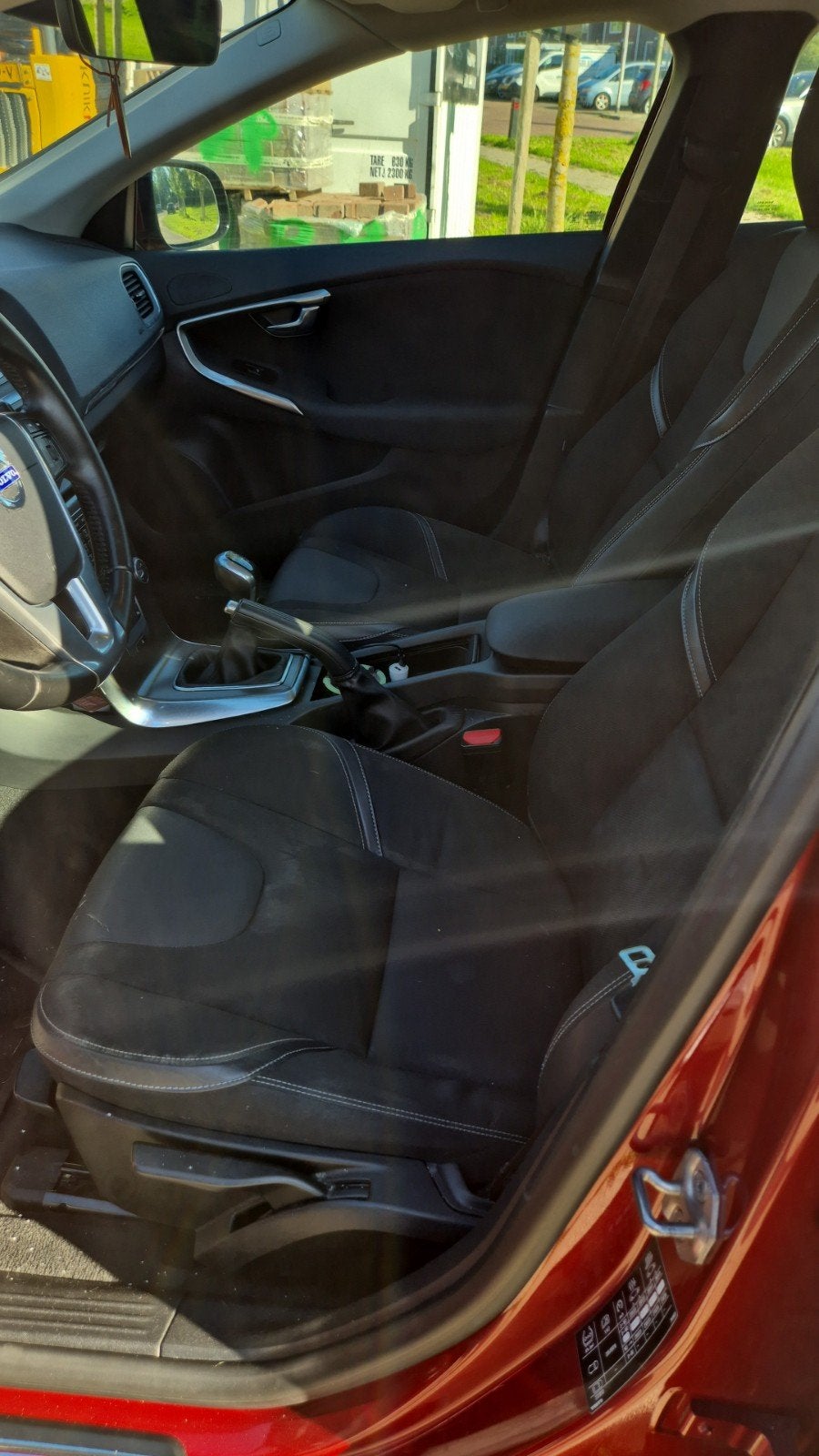 Volvo V40 1.6 D2 115PK 2014 Rood, Voorwielaandrijving, Euro 5, Zwart, 4 cilinders