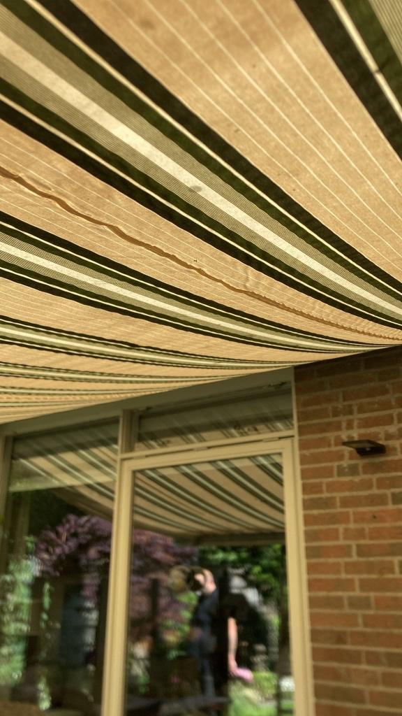 Zonnescherm groen met beige streep., Ophalen, Gebruikt, 450 cm of meer, 150 tot 300 cm