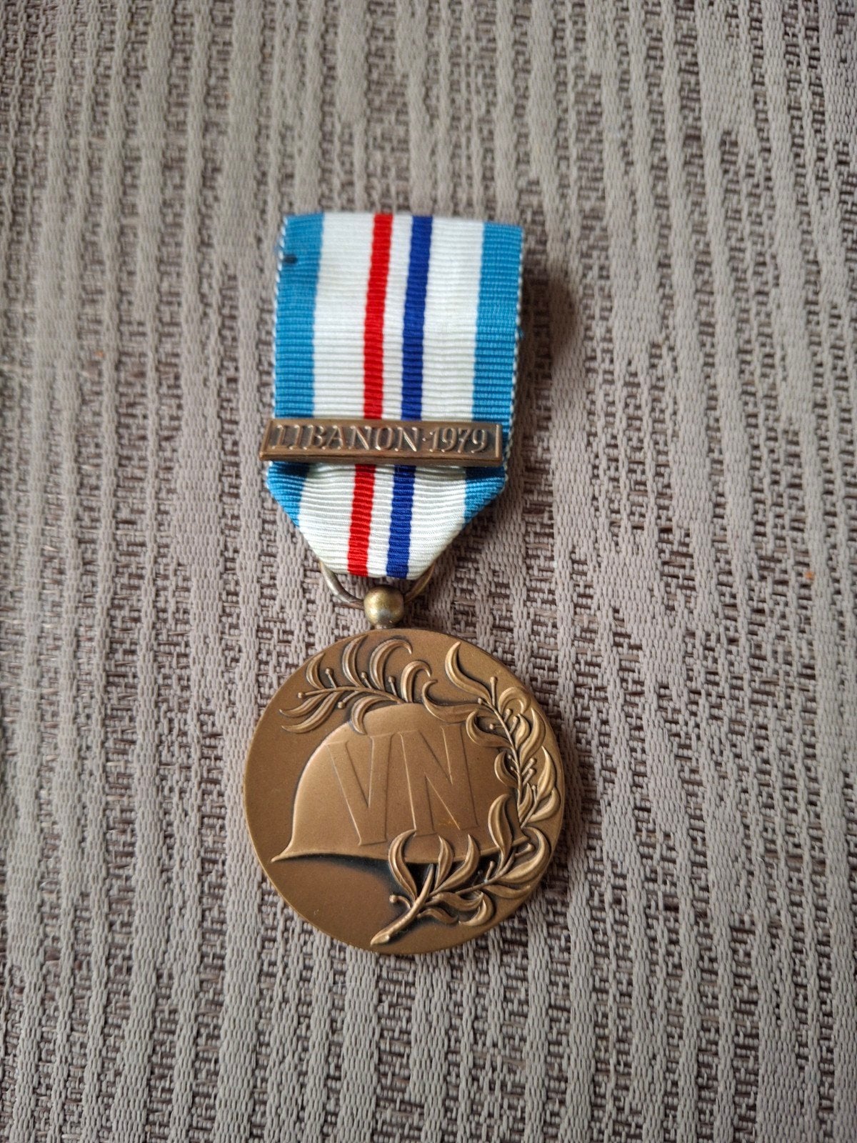 Medaille unifil Libanon, Ophalen of Verzenden, Landmacht, Nederland, Lintje, Medaille of Wings