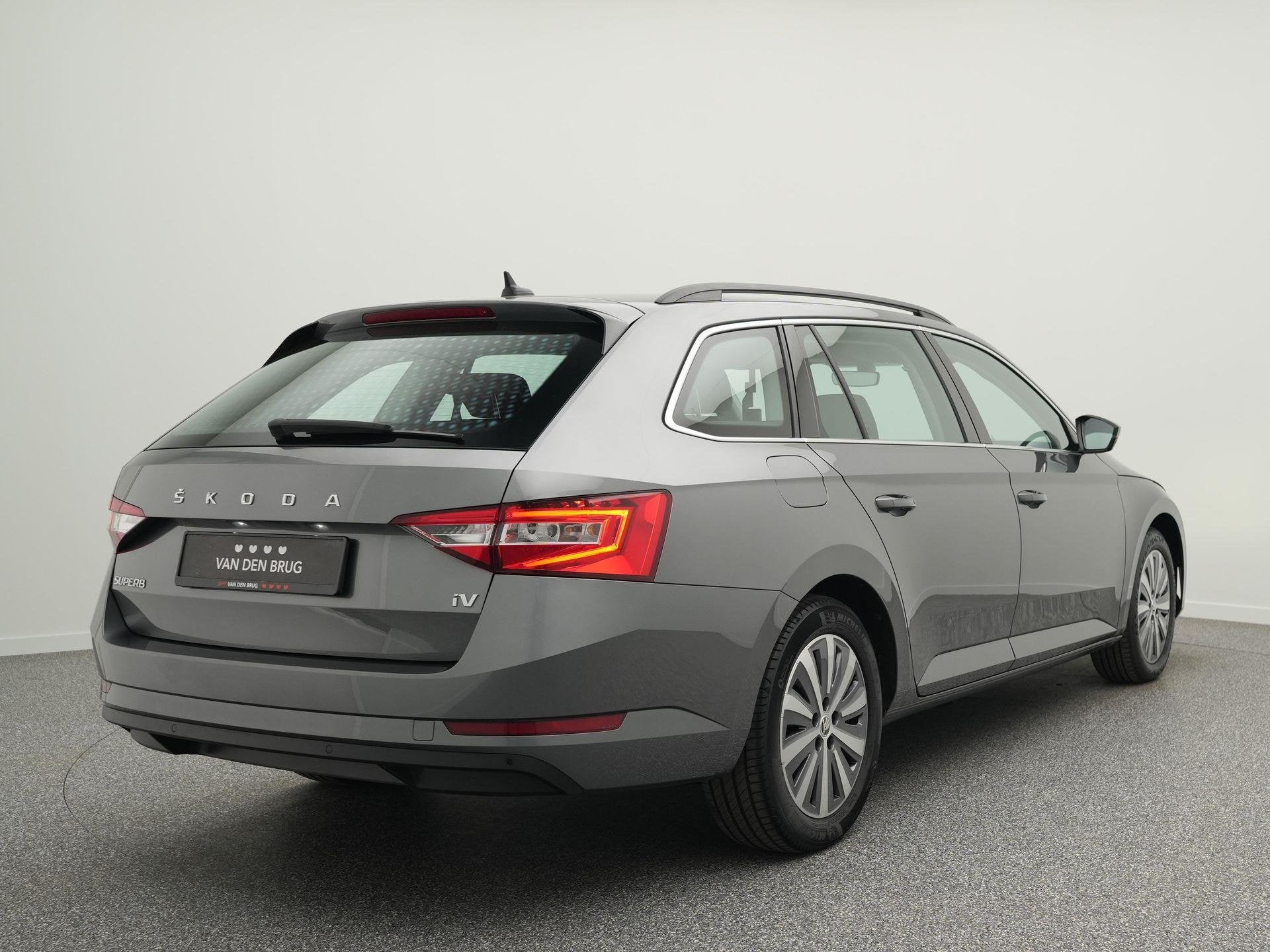 Skoda Superb 1.4 TSI 218 pk DSG iV Ambition | Navigatie | Sm, Verwarmde buitenspiegels, Stof, Gebruikt, 4 cilinders