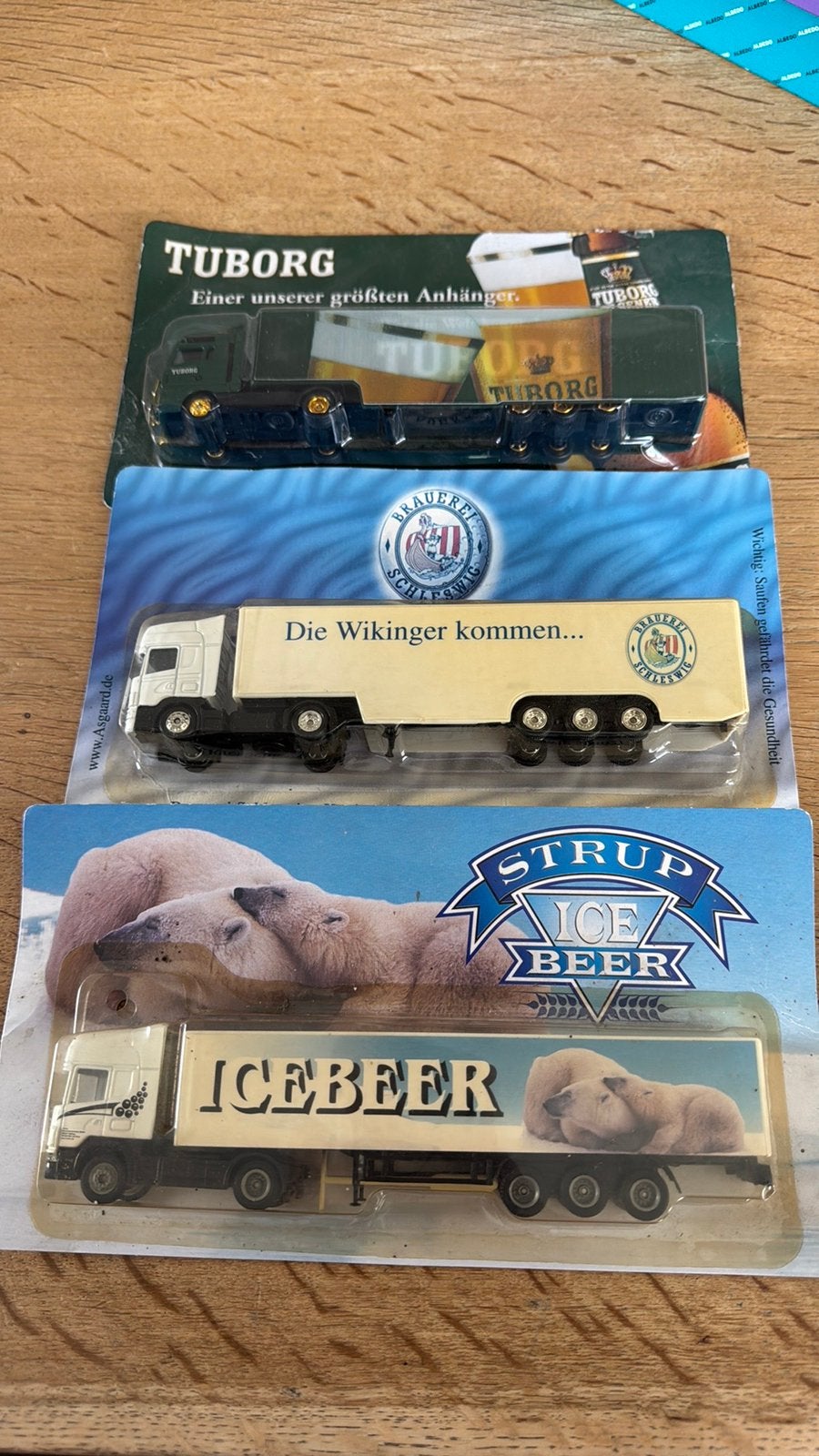 Kavel 3 Bier Vrachtwagens (1:87) - Tuborg, Asgaard, Strup, Hobby en Vrije tijd, Ophalen of Verzenden, Zo goed als nieuw, Bus of Vrachtwagen