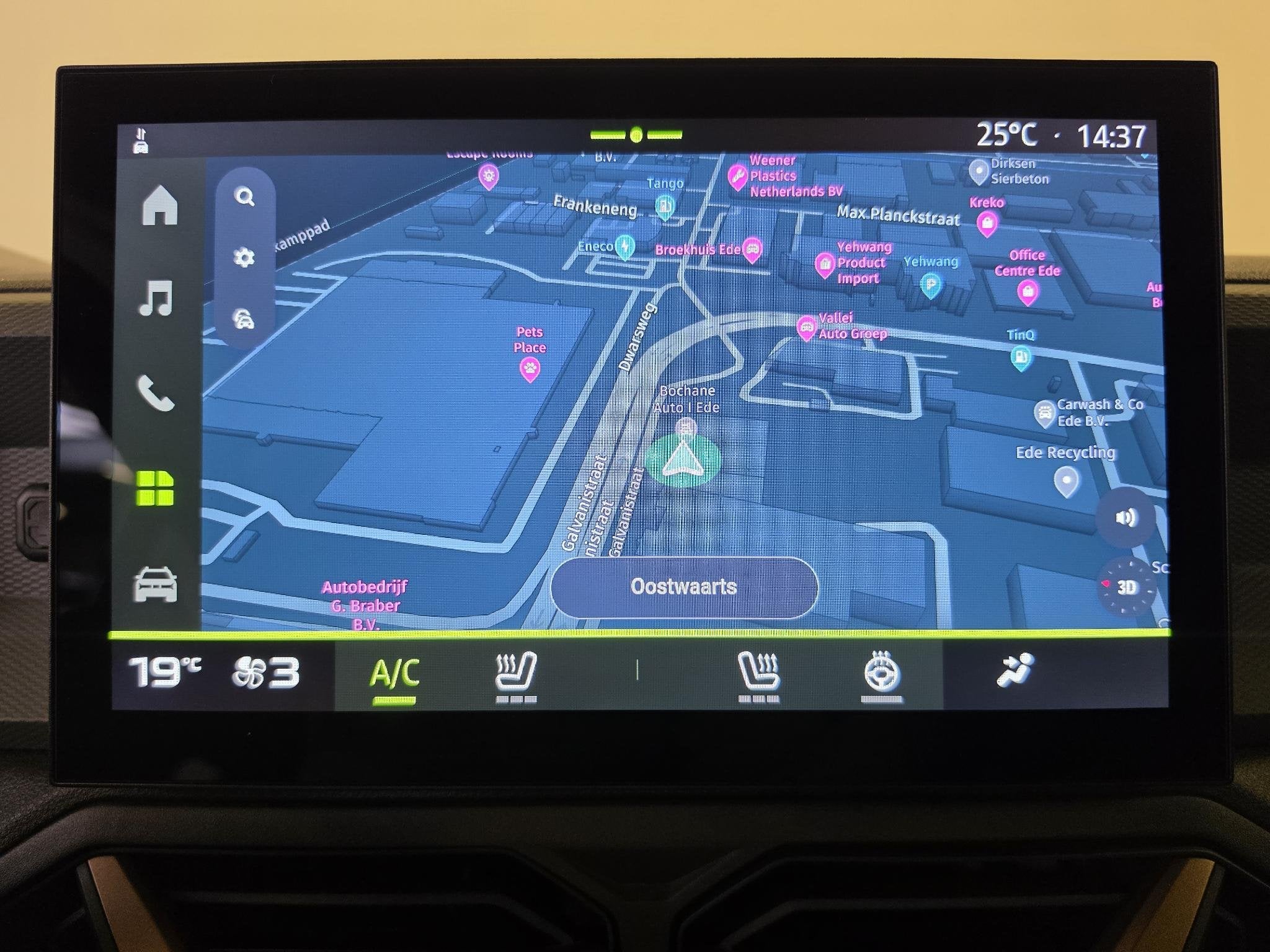 Dacia Duster 1.6 Hybrid 140 Extreme | Navigatie | 360º Came, Auto's, Dealer onderhouden, Gebruikt, 4 cilinders, Origineel Nederlands
