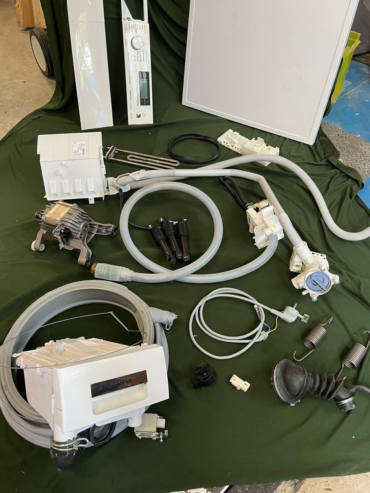Onderdelen siemens/bosch wasmachine, Ophalen of Verzenden, Zo goed als nieuw, 1200 tot 1600 toeren, 85 tot 90 cm