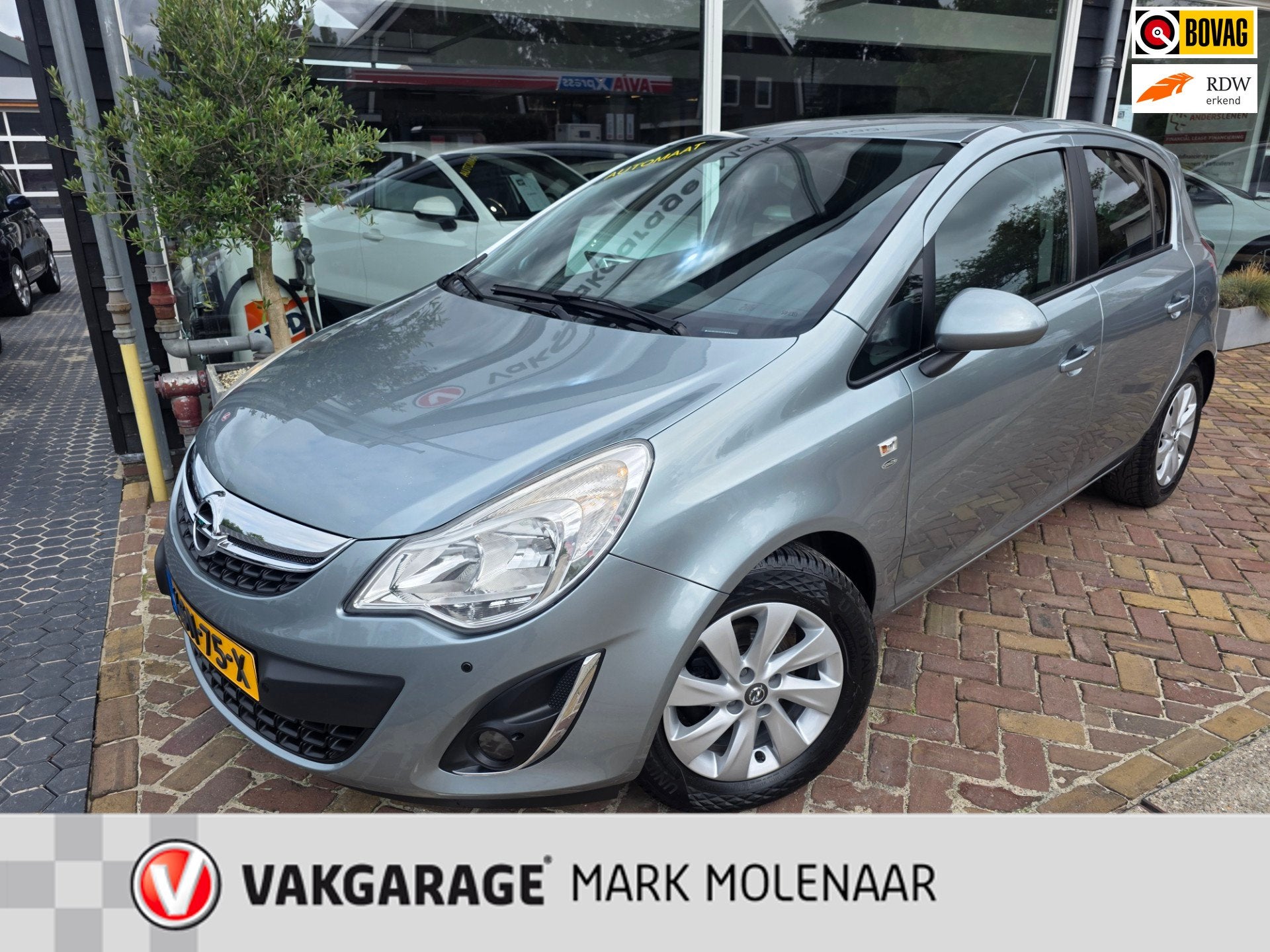 Opel CORSA 1.4-16V Cosmo,volautomaat,pdc, Auto's, Euro 5, 101 pk, Gebruikt, 1398 cc
