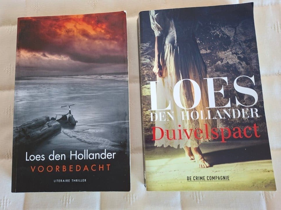 2 thrillers van Loes den Hollander - per stuk te koop, Ophalen of Verzenden, Zo goed als nieuw