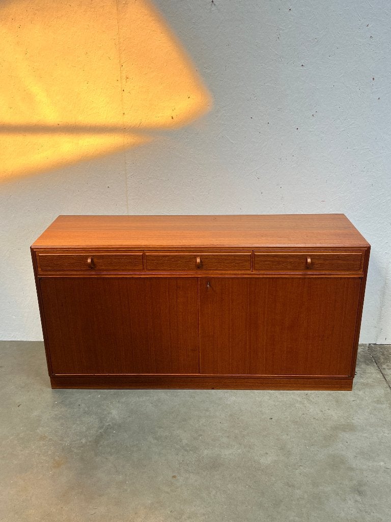 Vintage dressoir, Fridhagen voor Bodafors, Zweden 1960's, Huis en Inrichting, Ophalen, Gebruikt, 100 tot 150 cm, Met lade(s)
