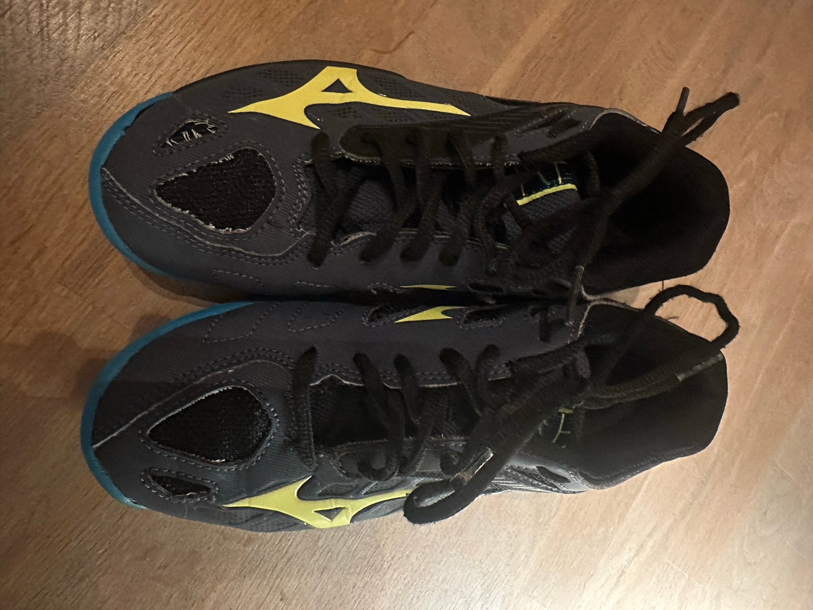Mizuno Sportschoenen Maat 35  zaal - zo goed als nieuw, Sport en Fitness, Ophalen of Verzenden, Zo goed als nieuw, Schoenen