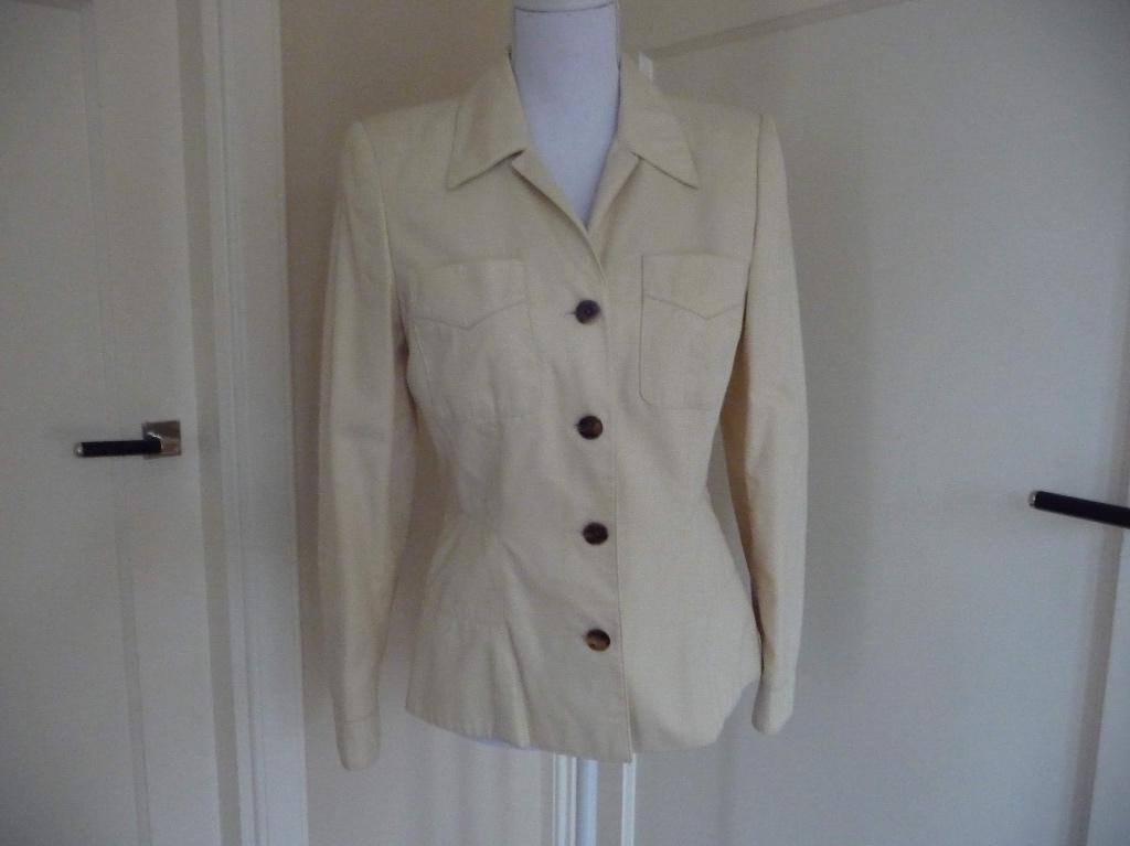 Escada kostuum 36 Vintage, Ophalen, Kostuum of Pak, Beige, Escada