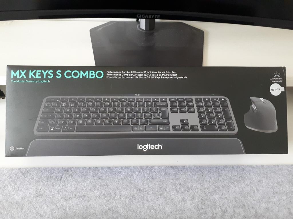 Logitech MX Master S3 Combo, Computers en Software, Toetsenbord en muis-set, Logitech, Ophalen of Verzenden, Zo goed als nieuw