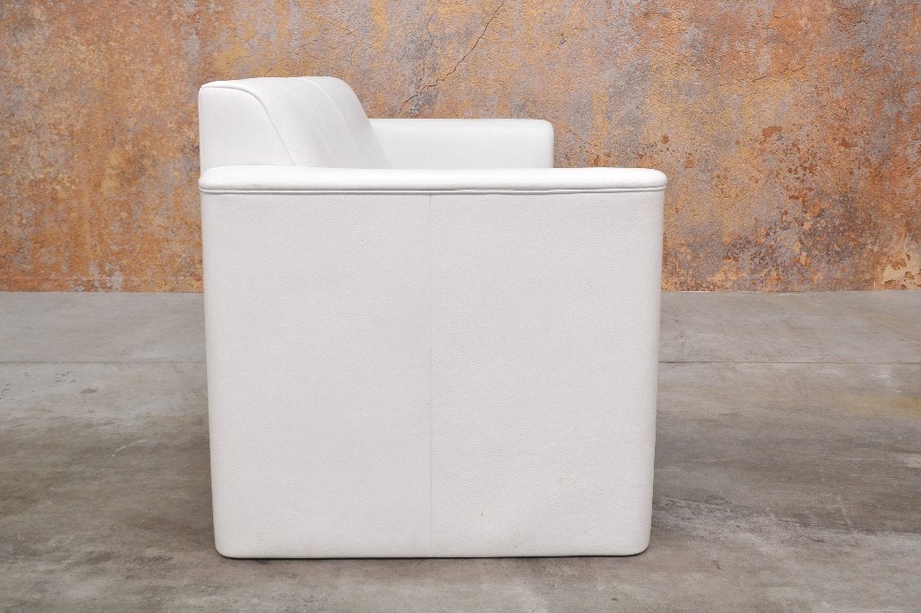 In zeer goede staat witte leren designbank van Jori, Huis en Inrichting, Jori, Tweepersoons, 75 tot 100 cm, Ophalen of Verzenden