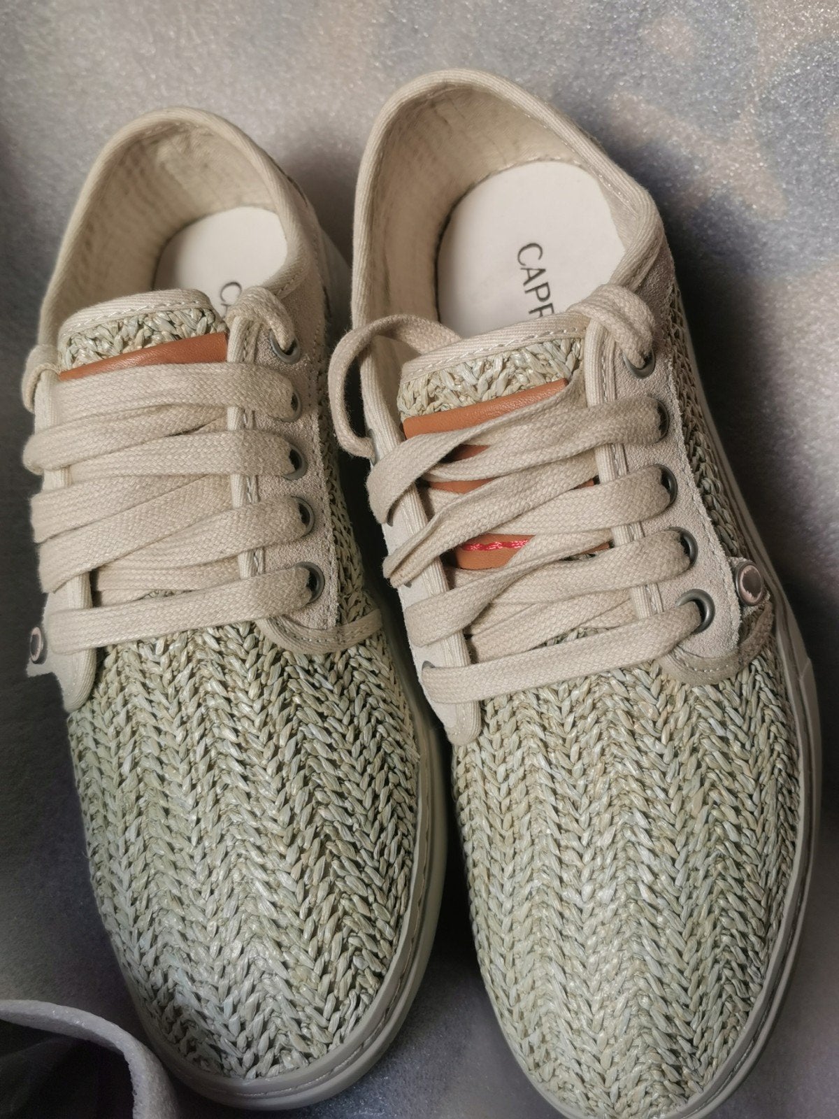 Caprice satorisan sneakers maat 38 zo goed als nieuw, Caprice satorisan, Beige, Ophalen of Verzenden, Sneakers of Gympen