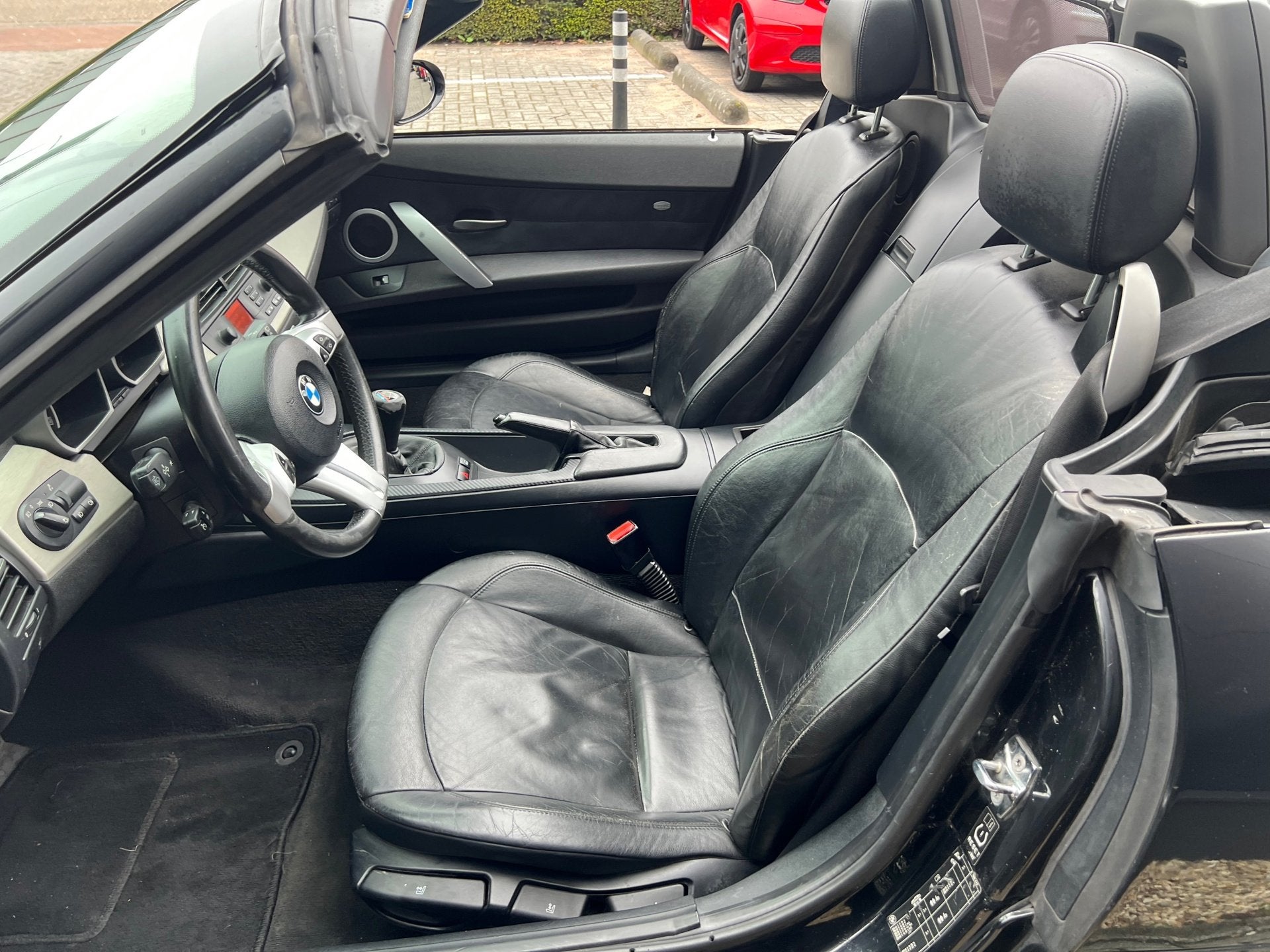 Foto 10 van BMW Z4 Roadster 2.5i Sport! '05 Leer/Navi/18'Lmv/192Pk