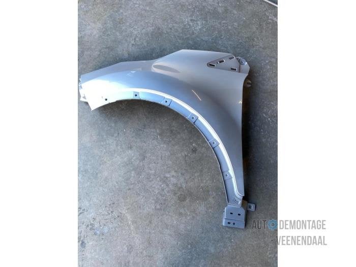 Scherm links-voor van een Renault Captur (D69), -, Renault, -, Nieuw