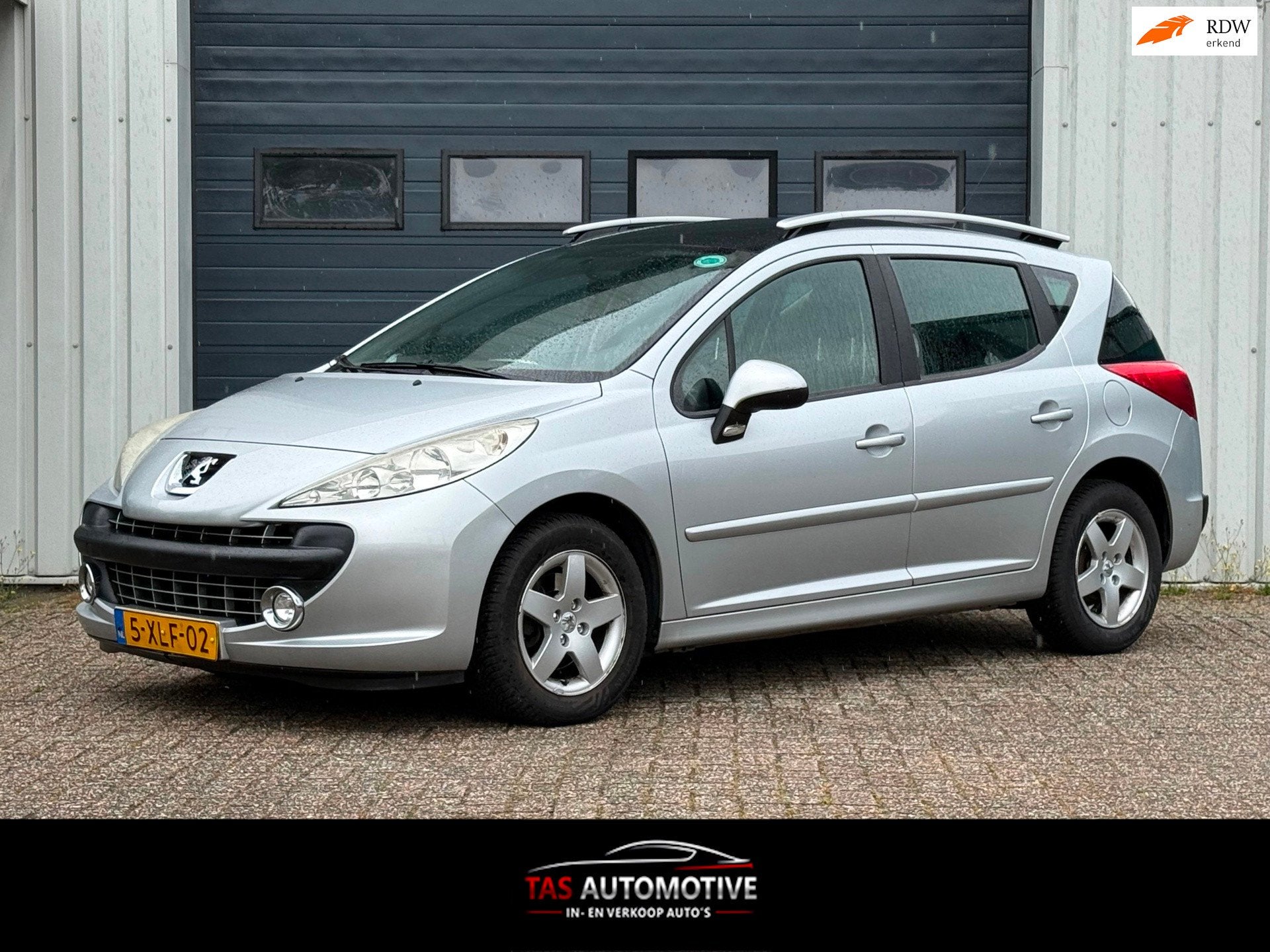 Peugeot 207 SW 1.4 VTi Sublime PANO / AIRCO / NAP / APK, Voorwielaandrijving, Gebruikt, Handgeschakeld, Euro 4