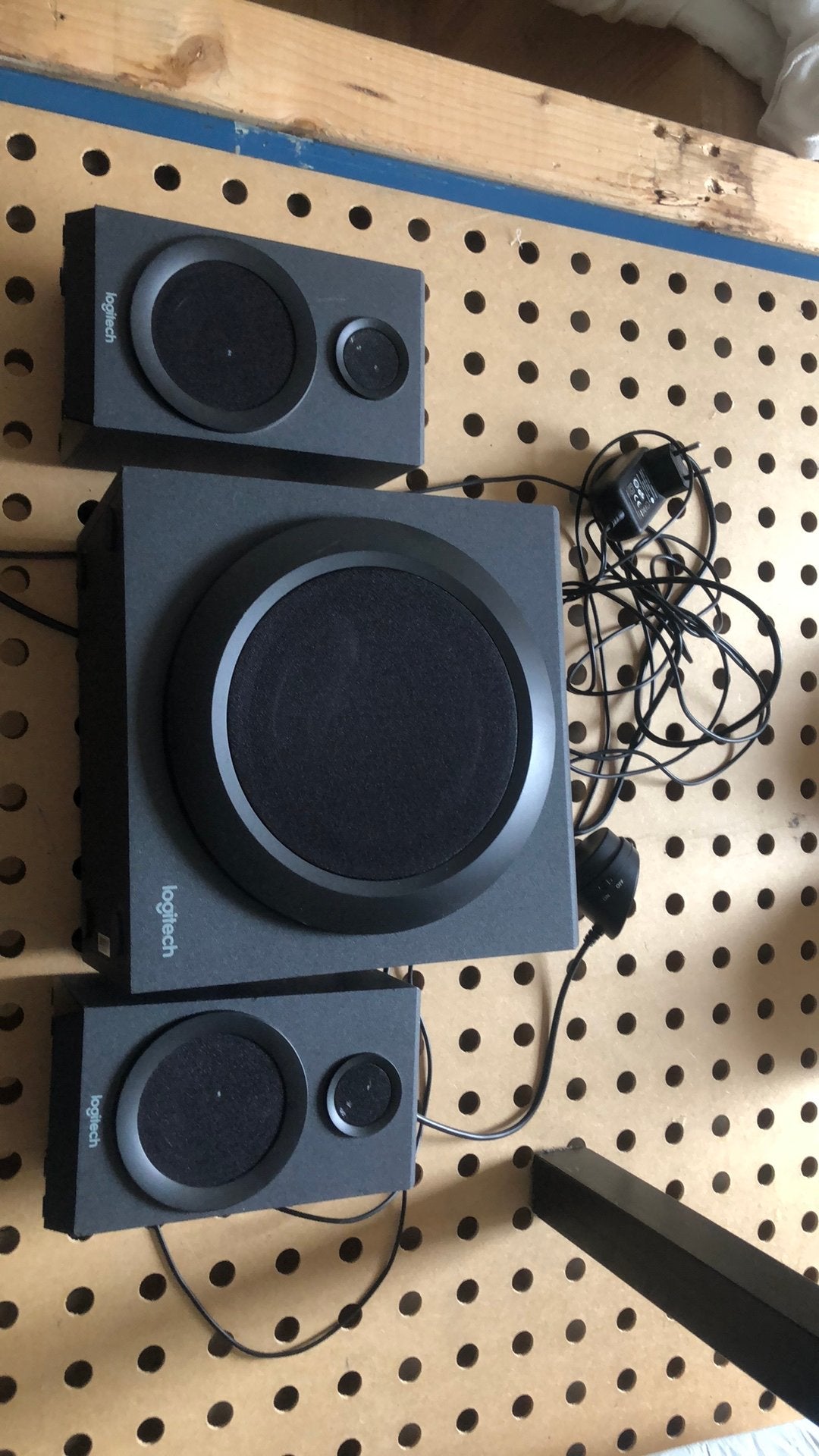 Logitech z333 multinedia set, Computers en Software, Pc speakers, Ophalen, Gebruikt