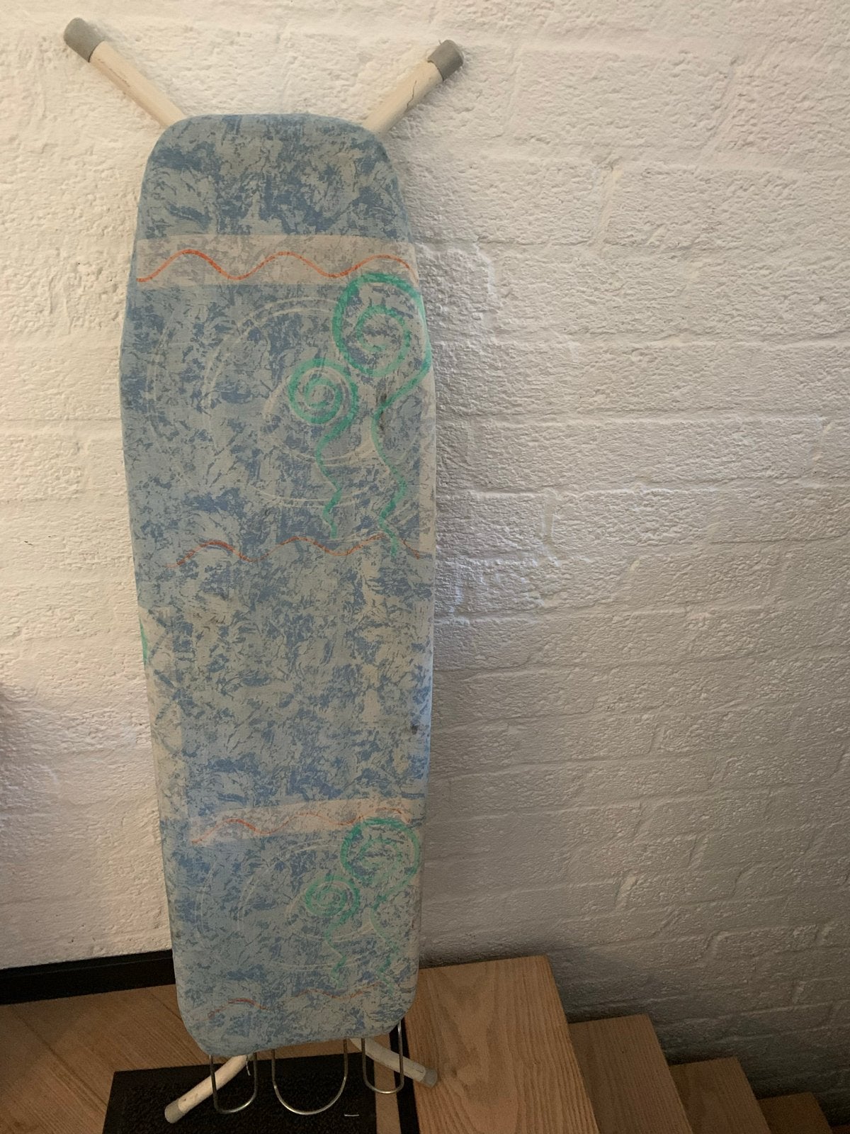 Strijkplank met blauw-wit patroon, Ophalen, Gebruikt