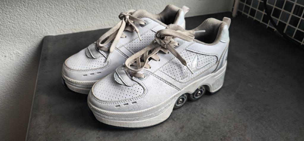 Heelys / skeeler roller schoenen 36 met ingebouwde wieltjes, Ophalen of Verzenden, Gebruikt, Kinderen