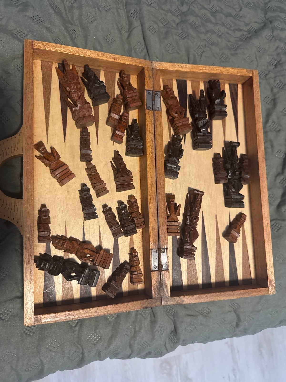 Uniek handgesneden houten schaak- en backgammonspel, Een of twee spelers, Ophalen of Verzenden, Gebruikt