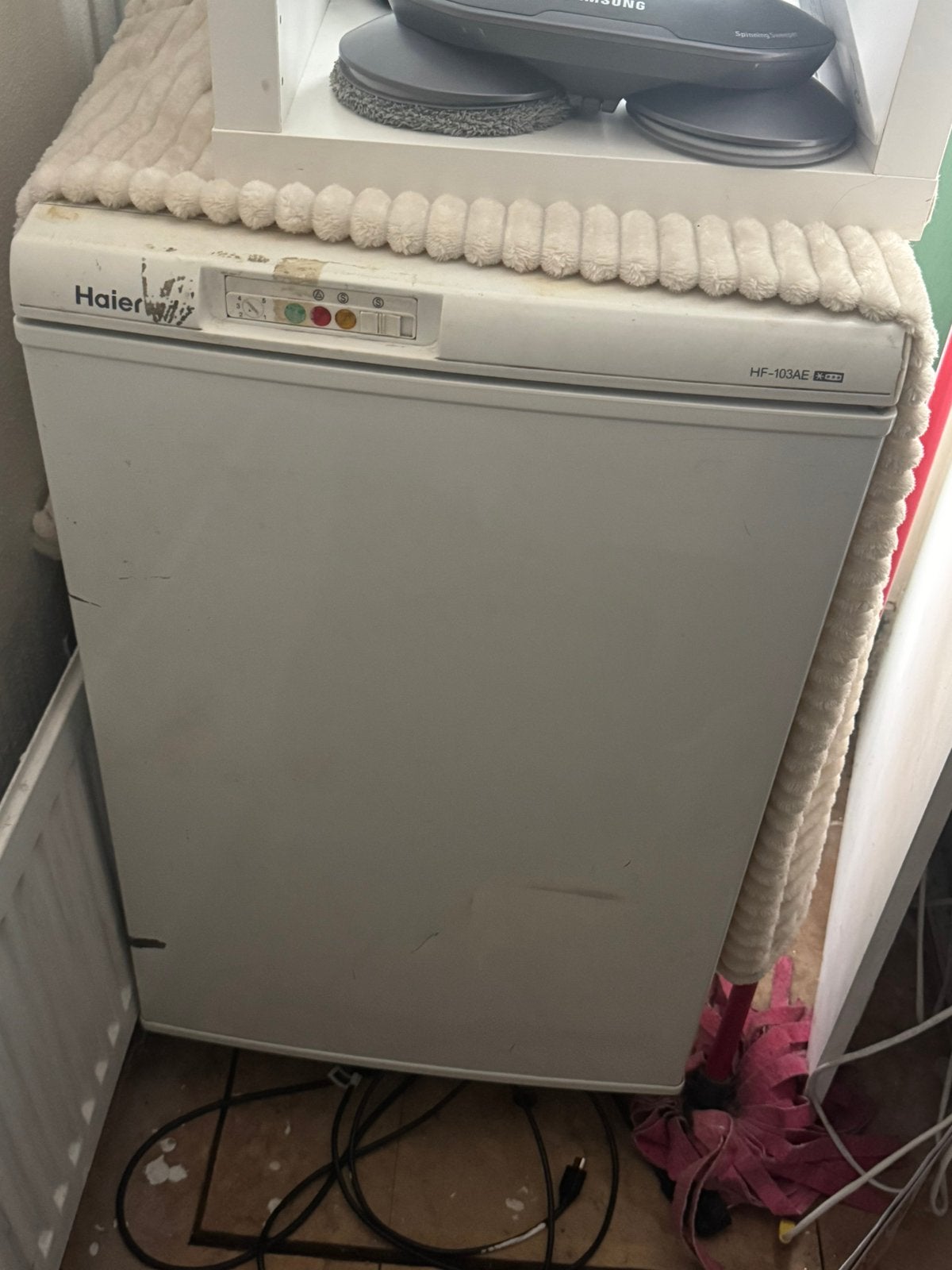 Haier vriezer, Witgoed en Apparatuur, Vriezers en Diepvrieskisten, Ophalen, Zo goed als nieuw, Minder dan 60 cm, Minder dan 85 cm