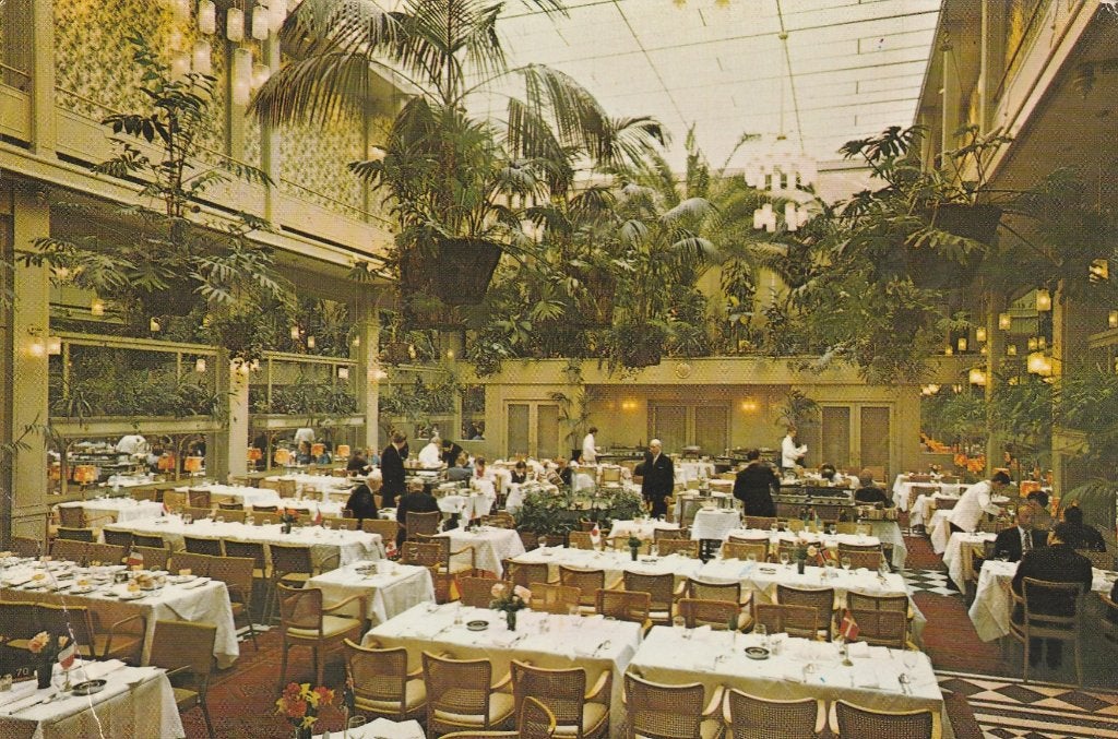 AMSTERDAM Dam Hotel Krasnapolsky Wintertuin, Verzenden, 1960 tot 1980, Gelopen, Noord-Holland