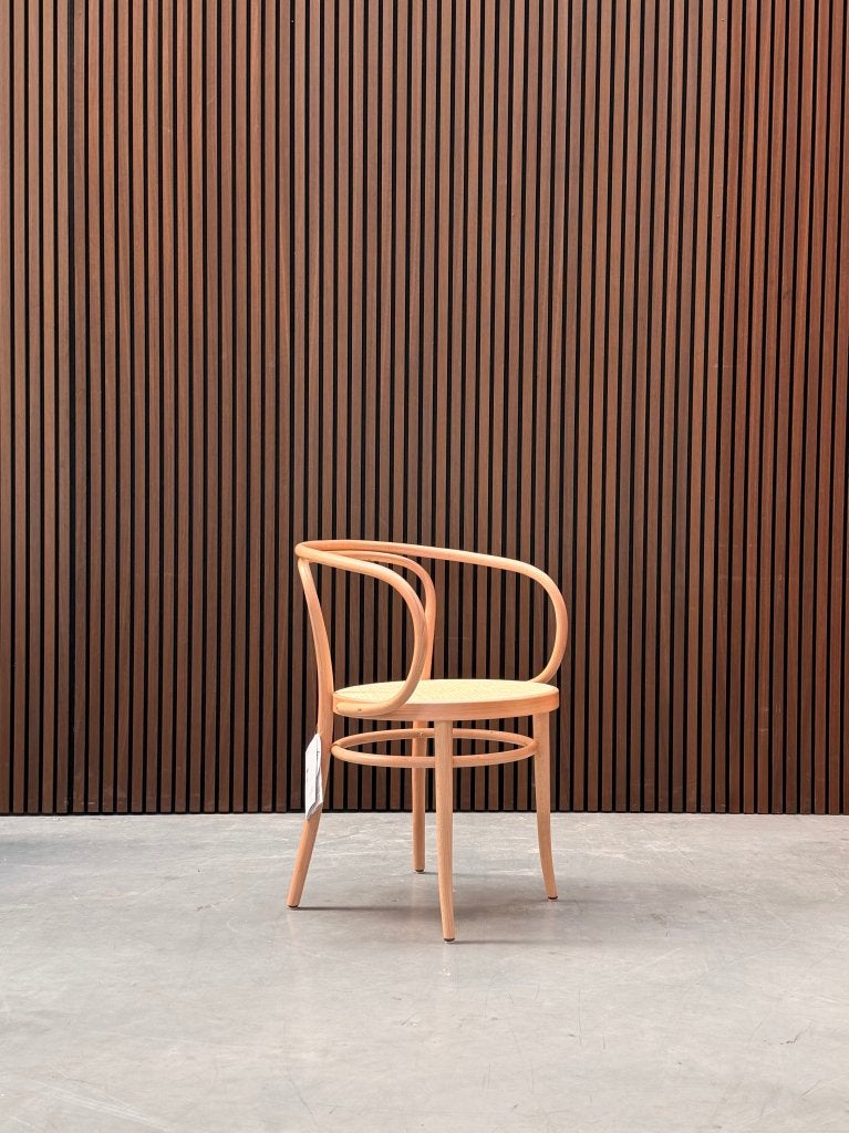 Thonet 209 armstoel, Ophalen of Verzenden