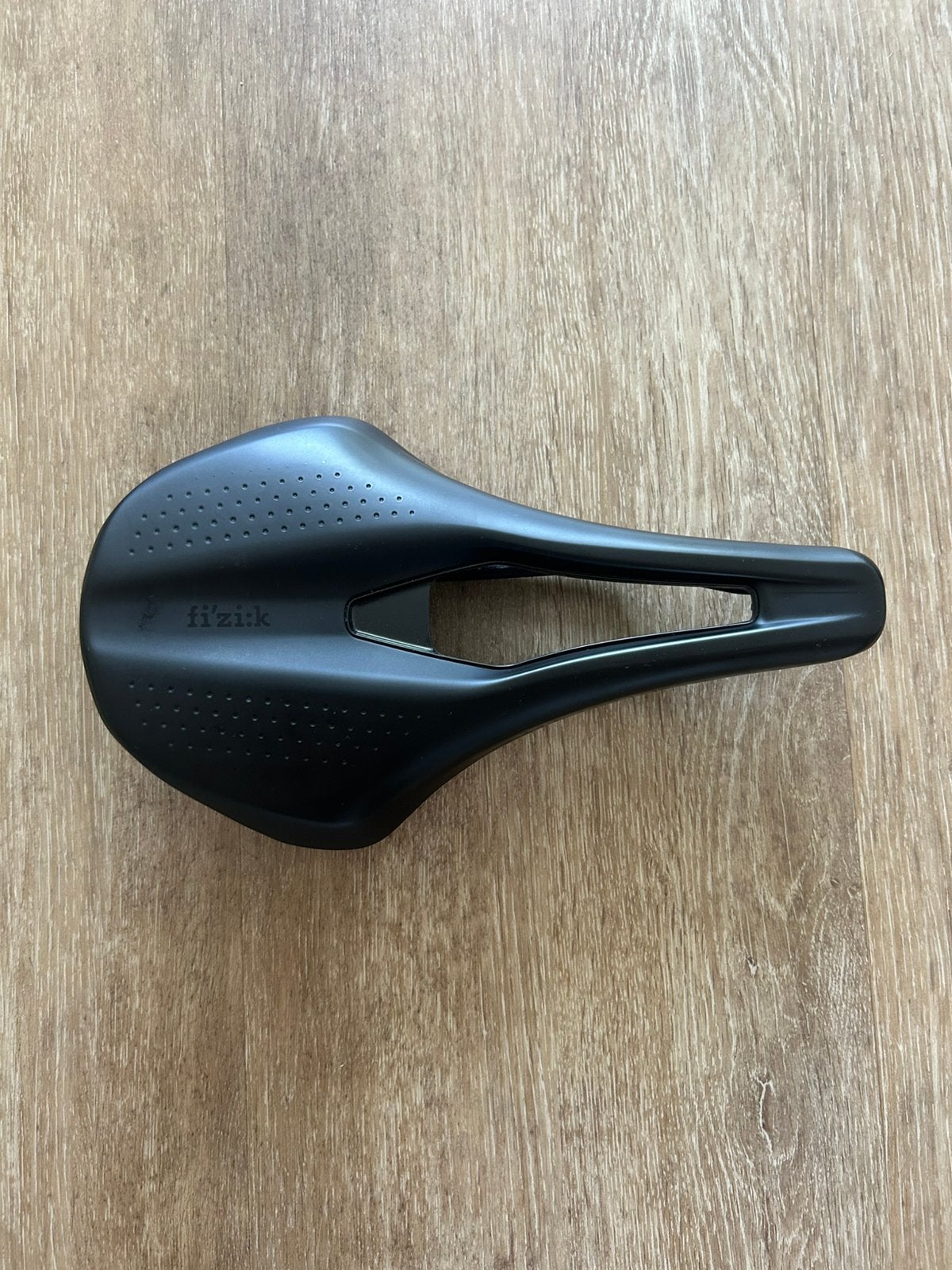 Fizik Zadel Tempo Argo R3 150mm, Ophalen of Verzenden, Zo goed als nieuw, Zadel