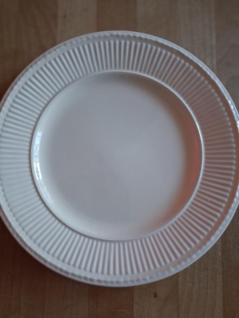 Wedgwood Edme ontbijtbord + asbak., Gebruikt, Ophalen of Verzenden, Bord(en), Wedgwood