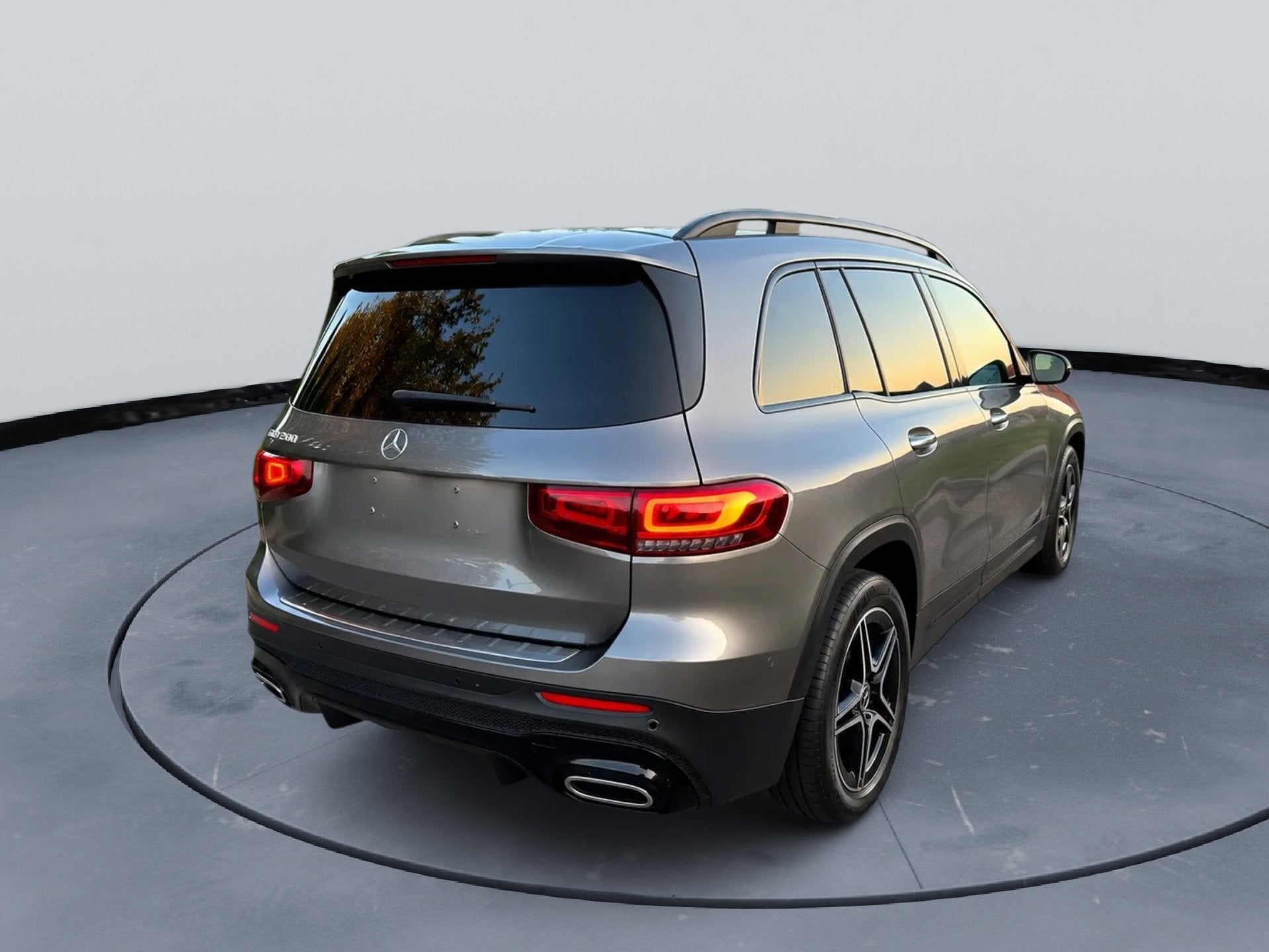 Mercedes-Benz GLB 200 AMG Line Panoramadak Nightpakket Elekt, Auto's, Voorwielaandrijving, Dealer onderhouden, Gebruikt, Zwart