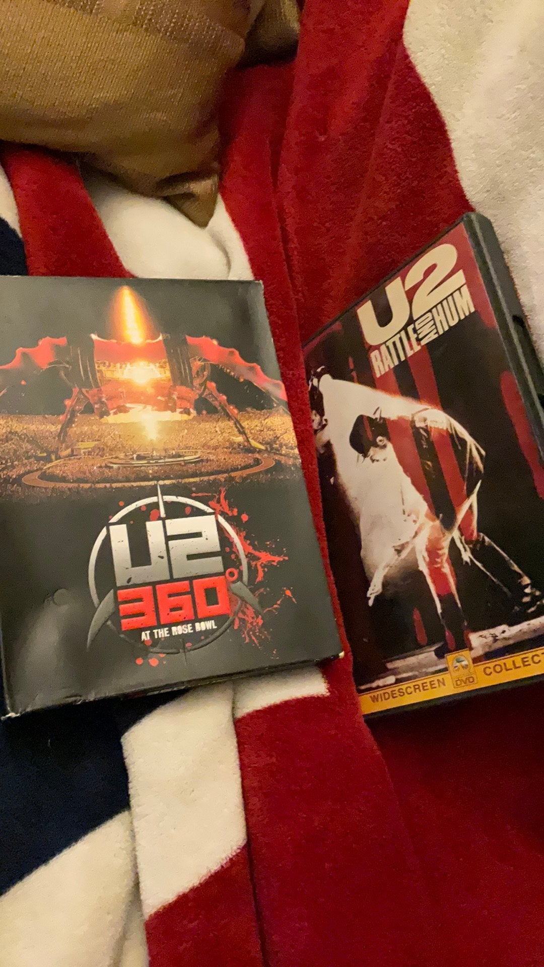 U2 360 tour at the rosebowl 2dvd & rattle and hum, Alle leeftijden, Ophalen of Verzenden, Zo goed als nieuw, Concert