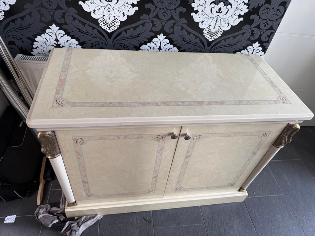 Tv kast, Ophalen, 100 tot 150 cm, Zo goed als nieuw, Italiaans