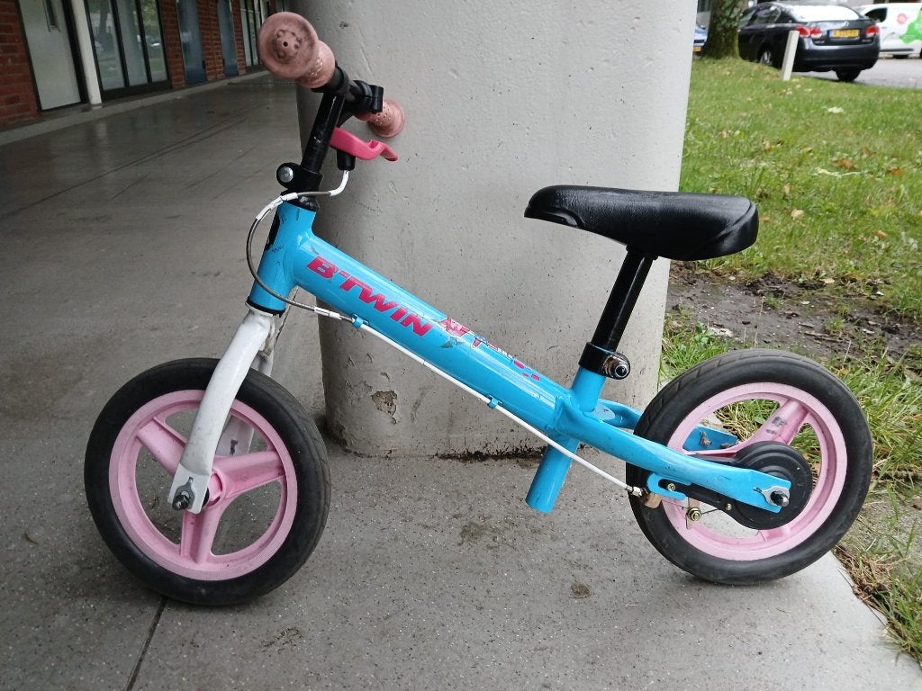 Loopfiets BTWIN met handrem, Kinderen en Baby's, Ophalen, Gebruikt, Loopfiets
