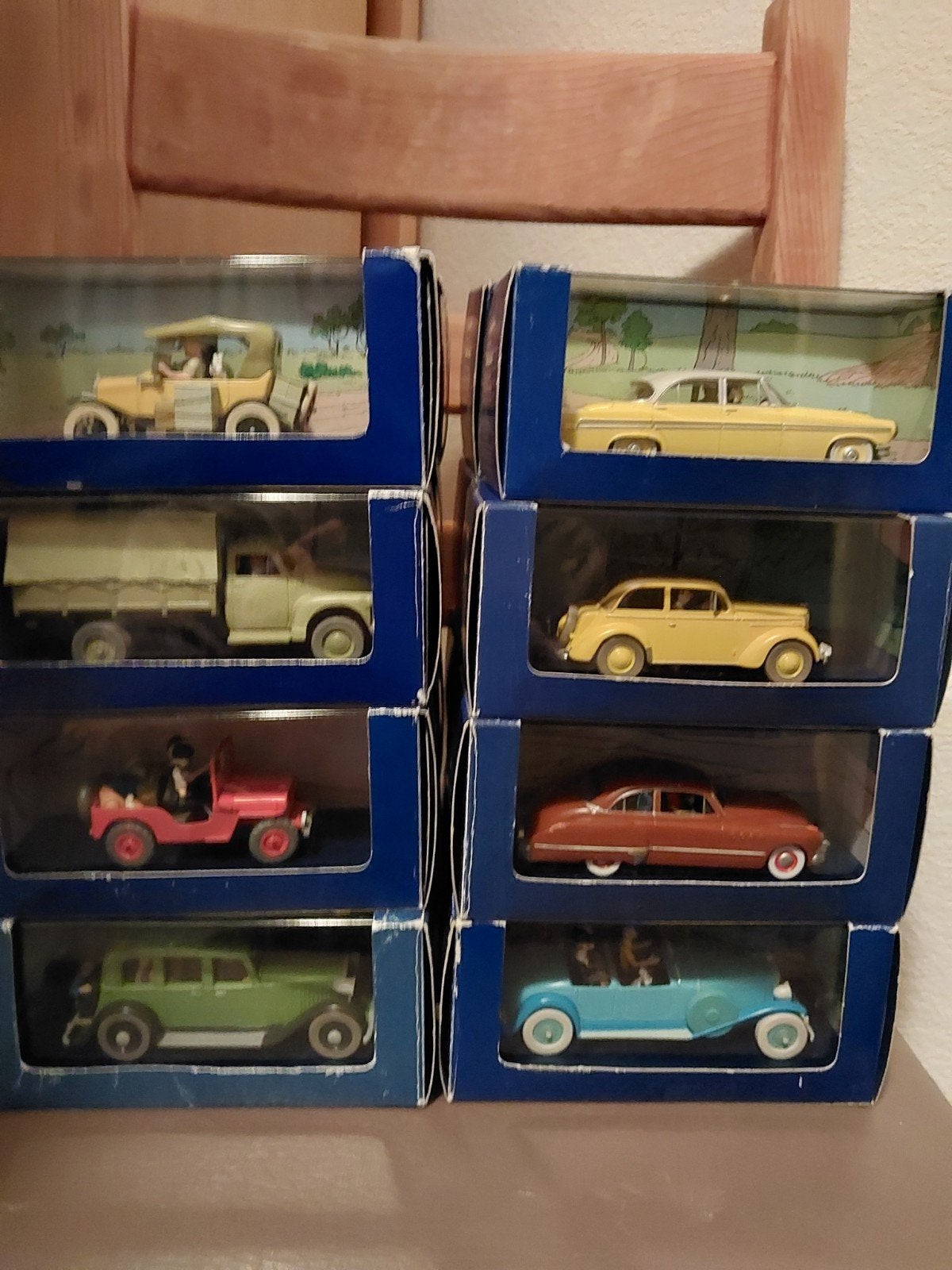 24 Kuifje auto's in originele verpakking met boekjes, Hobby en Vrije tijd, Ophalen, Zo goed als nieuw