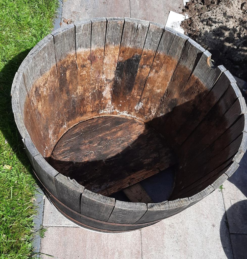 half wijn vat met schade GRATIS op te halen, Tuin en Terras, Regentonnen, 150 liter of meer, Ophalen, Gebruikt, Hout