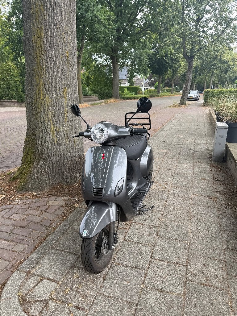 GTS Toscana Scooter, Zo goed als nieuw, Benzine, Ophalen, Overige merken