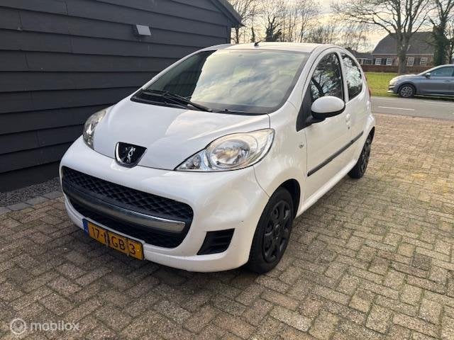 Peugeot 107 1.0-12V XS 5 Drs Airco, Voorwielaandrijving, Gebruikt, Zwart, 4 stoelen
