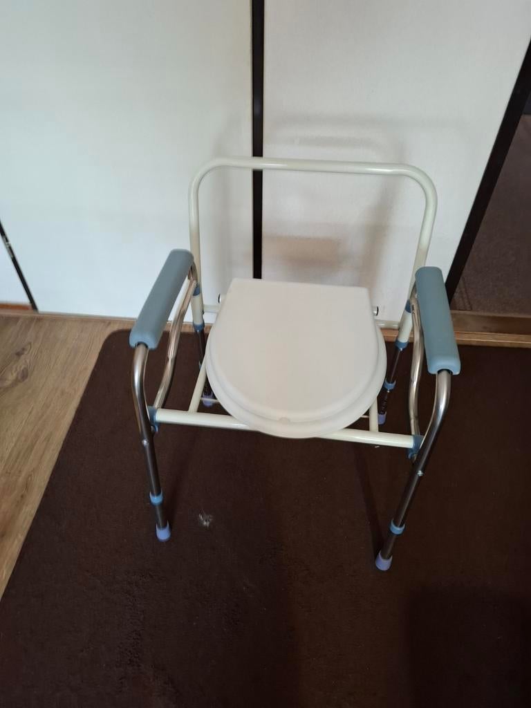 Toilet stoel, Ophalen