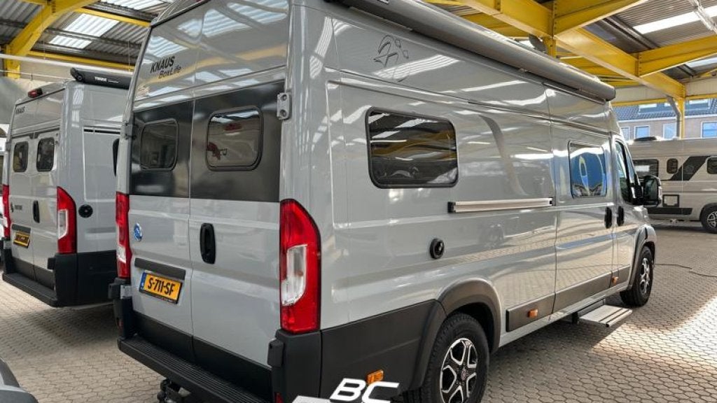 Knaus Boxlife 630 ME ENKEL BED HEFBAAR AUTOMAAT, Automaat, Buscamper of Camperbus, Ringverwarming, Fiat