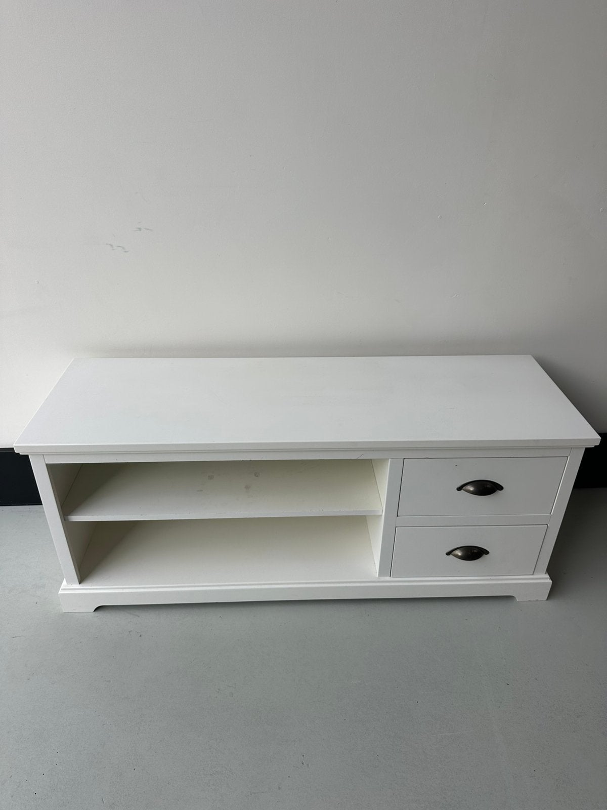 Wit landelijk tv-meubel (120 cm) met 2 lades en open vakken, Ophalen, Zo goed als nieuw, 25 tot 50 cm, Minder dan 100 cm