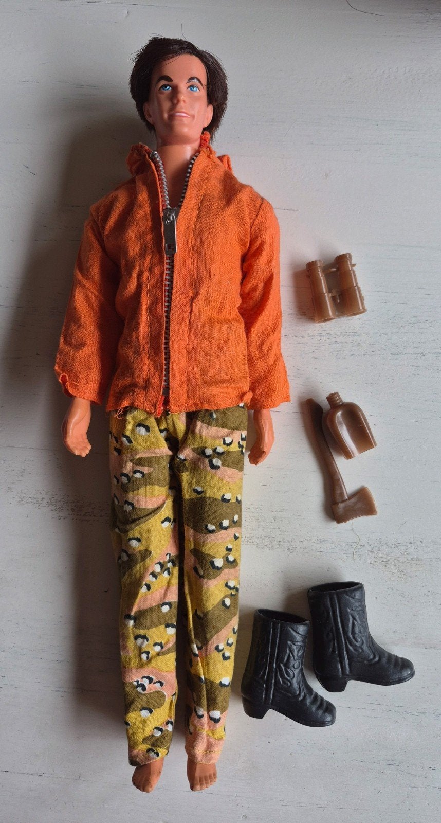 (Barbie) KEN mattel in outfit en accessoires jaren60, Verzamelen, Ophalen of Verzenden, Pop