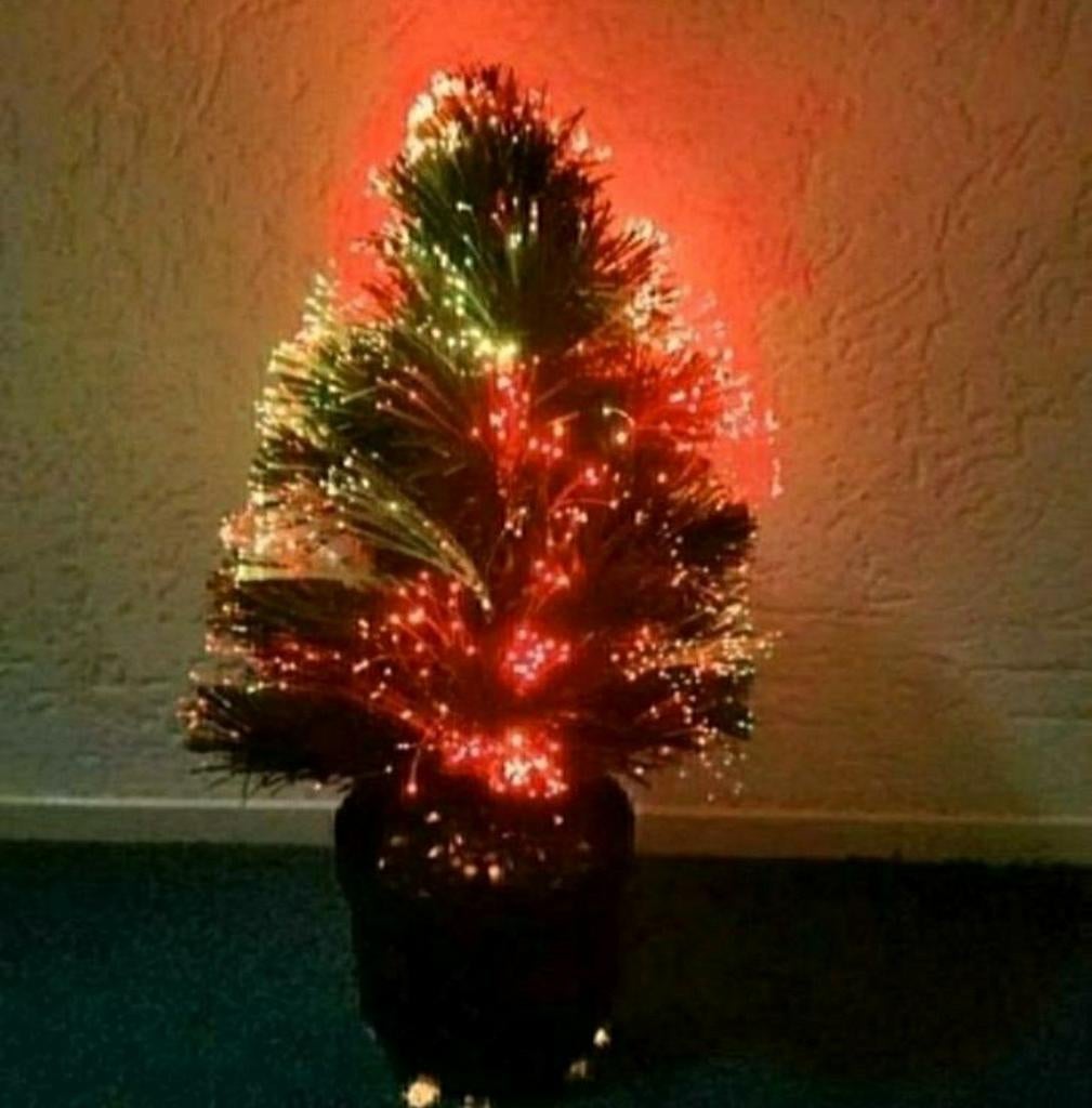 Kerstboompje,kleuren,FIBERGLAS,Trafo,kerstboom,220 Volt, Overige materialen, Ophalen of Verzenden, Nieuw, Overige typen