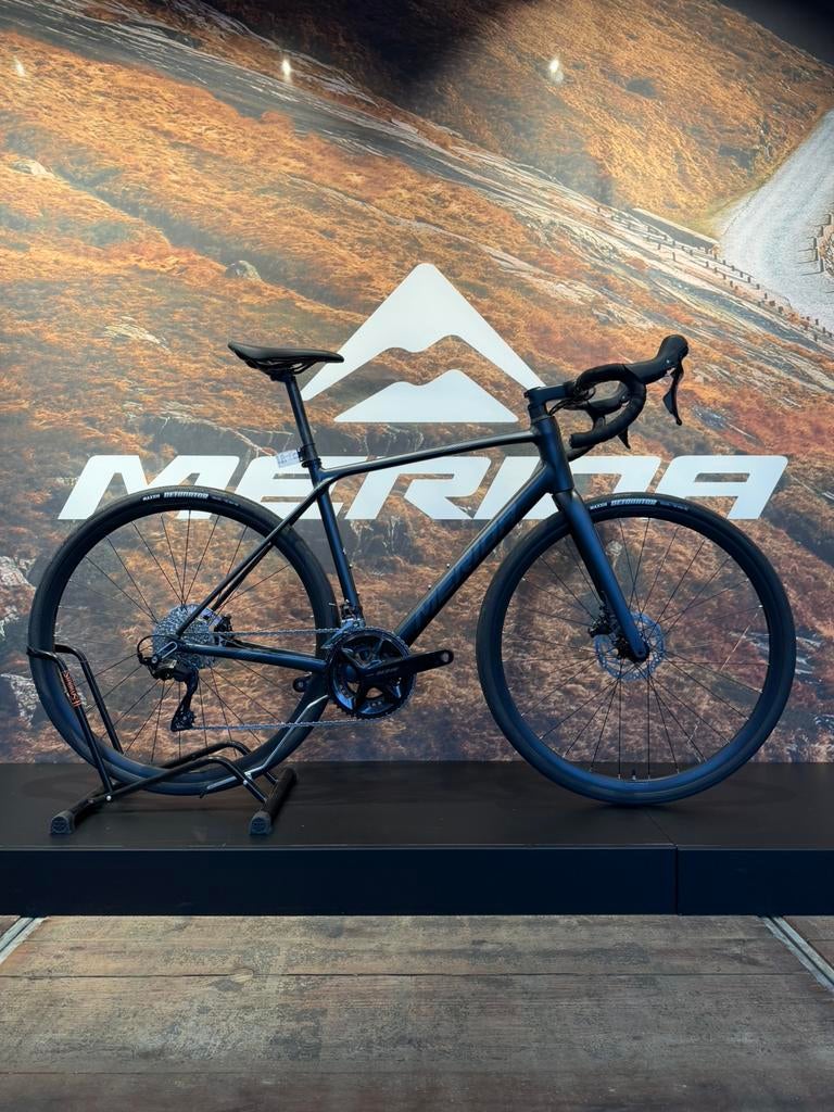 Merida Scultura Endurance 400 SILK BLACK SILVER Small NIEUW!, Fietsen en Brommers, Fietsen | Racefietsen, Nieuw, Overige merken