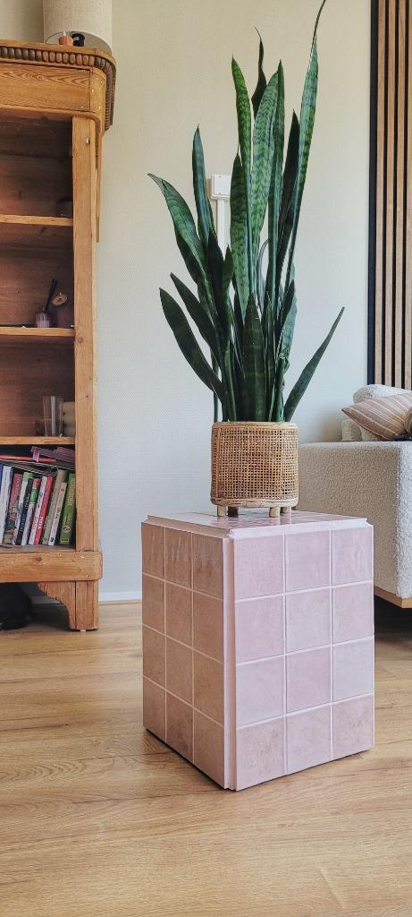 Betegelde bijzettafel – kleurrijk handgemaakt design, Minder dan 55 cm, Nieuw, Ophalen of Verzenden, Rechthoekig